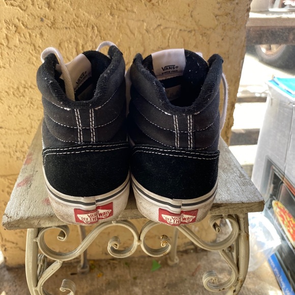 Vans - Picture 2 of 3